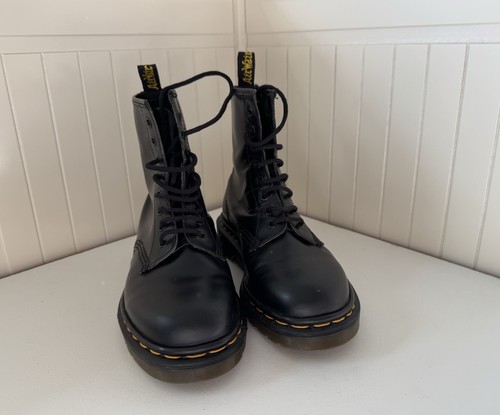 Martens holes without - 10, holes,